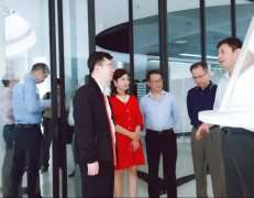 广东省工业和信息化局莅临武汉曾伟电脑维修与服务有限公司调研制造业创新中心建设情况 
